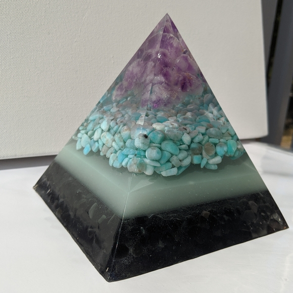 Spiritual Healing Crystal Pyramid - Picture 2 of 4